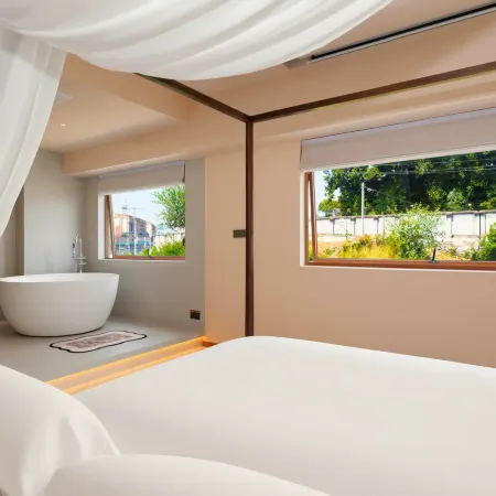 Xuyong Qingqian Boutique Hotel (Sunshine Times Sky Street)