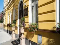 Hotel Assenzio Prague Các khách sạn gần Thành phố Lucerna
