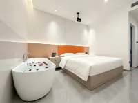 Yinshe Zhixuan Hotel (Suizhou Station Cultural Park) - พร้อมWifi