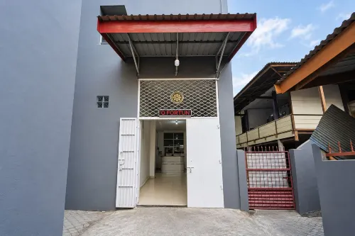 Hotel O Wisma Fortuner - parking