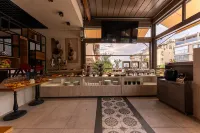 Looks Prive Suites - New