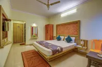 Shivneri Valley Resort - parking