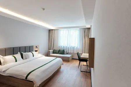 GreenTree Inn Express Hotel
