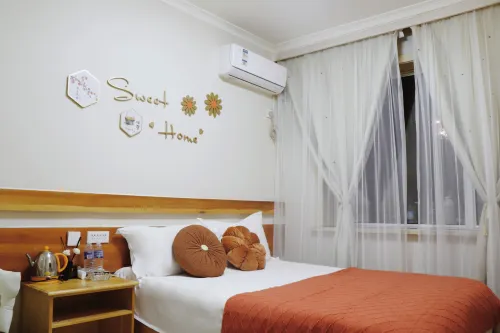 Helong Hongye Hotel