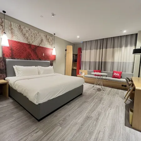 Ibis Hotel (Changji Jianshe Road Snack Street)