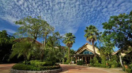 Baan Khaolak Beach Resort Отели рядом с достопримечательностью «Beyond Boxing Stadium - Bang Neang Khaolak»