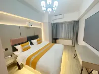 Happy Hotel (East railway station) - Романтические