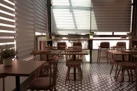 โรงแรม คอซี่ อินน์ ฮานอย - พร้อมอาหารเช้า
