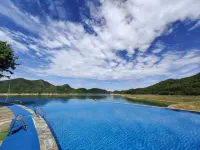 โรงแรมจินไห่เลค ปักกิ่ง - สระว่ายน้ำแบบอินฟินิตี้