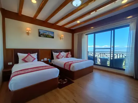 Hotel Ghyampe Dada Отели рядом с достопримечательностью «Kailashnath Mahadev»