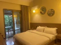 Shifang Yinghua Youyi Hotel