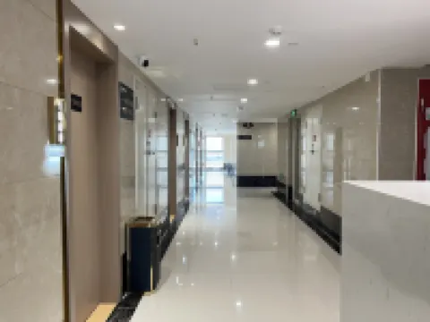 Jinqi Hotel (Urumqi High-speed Railway Station)