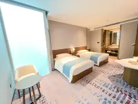 Palace International Hotel Beijing Hotels near Lufthansa Outlets