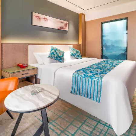 Yunlong Hotel