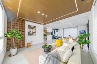 Shengsi inn Suyin Seaview Designer Homestay (Donghai Cinyucun Branch)