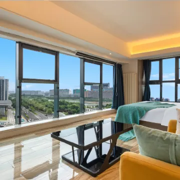 Zhengzhou Maitian Yiguo Hotel (Boya Plaza) Hotels near Henan Police College