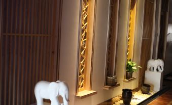 Madolen Hotel (Xichang Wetland Qionghai Park) - Housity