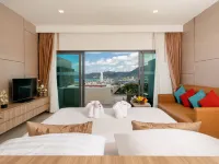Patong Bay Hill Resort Hoteles cerca de Playa Freedom