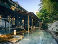 Ooedo Onsen Monogatari Premium Shirahama Gyoen（Old:Yukai Resort Premium Shirahama Gyoen）