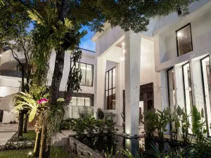 Shintana Saya Residence