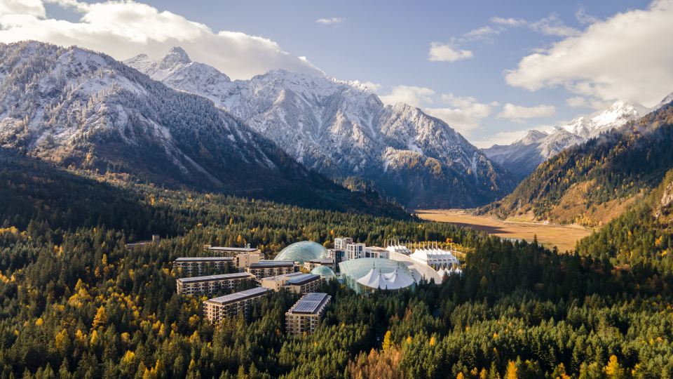 InterContinental Hotels RESORT JIUZHAI PARADISE by IHG