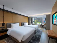 Park Inn by Radisson Hotel (DeBai Plaza Branch, Yucheng High tech Zone) - parking