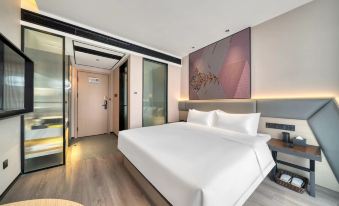 IU Hotel (Jiangyan Red Star Makeway Store)
