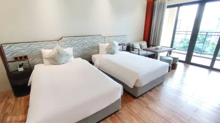 Zhong Zhou International Hotel Отели рядом с достопримечательностью «Tianyazhen»