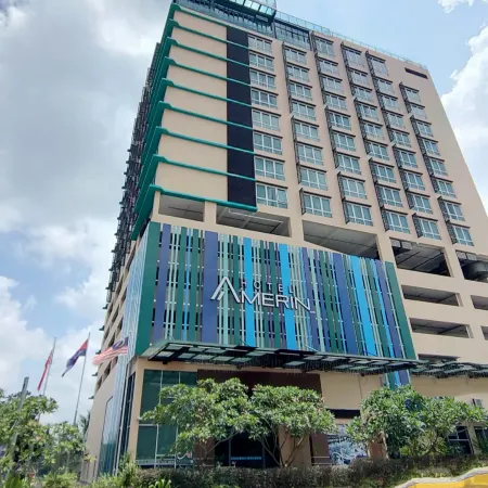 Amerin Hotel Johor Bahru Отели рядом с достопримечательностью «Торговый центр Перлинг»