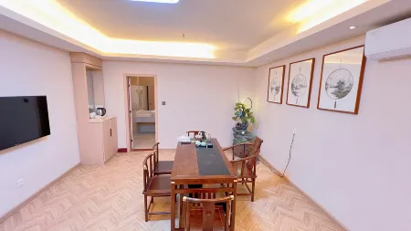 Vienna Hotel (Shenzhen World Exhibition & Convention Center, Shajing Metro Station)