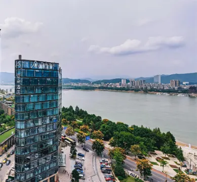 Atour Hotel Tonglu Fuchun River Отели рядом с достопримечательностью «Binjiang Ecology Park»