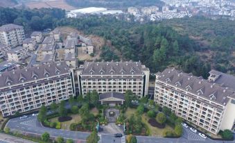 Yichun Yize Mingyue Hot Spring Resort