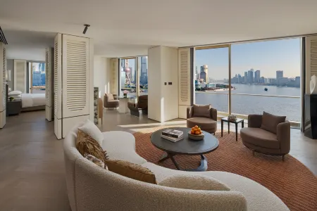 Regent Shanghai on the Bund Отели рядом с достопримечательностью «Shanghai University of Sport Comprehensive Hall»