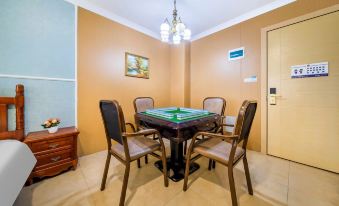 Chongqing Quanjiafu Hotel (University Town Subway Station Xijie)