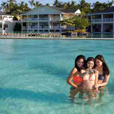 Plantation Bay Resort and Spa Hotel Exterior