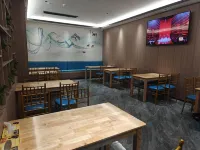 Chaopai Collection Hotel (Dengzhou Huazhou College Xintian 360)