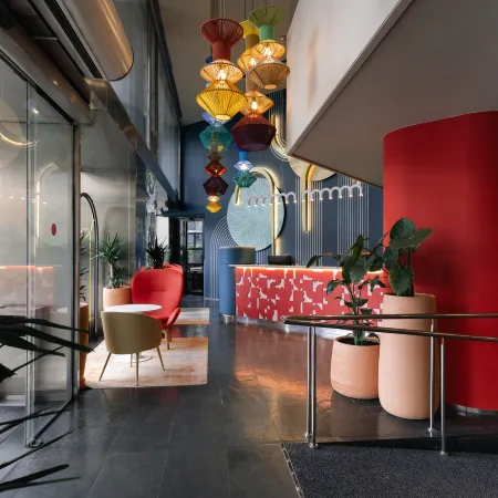 Hotel Indigo BARCELONA PLAZA ESPANA by IHG Отели рядом с достопримечательностью «Крепость Монжуик»