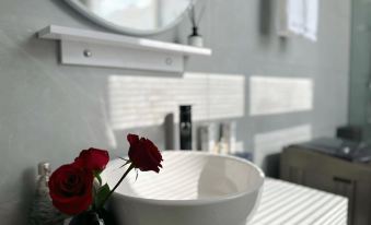 Alley to • Dali Original Designer Homestay
