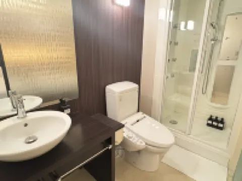 WONZ HOTEL Namba Shinsaibashi Central Area｜self-check-in Hotel berhampiran Osaka City Central Hall