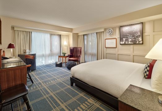 3. 더 샤를 호텔 ..