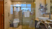 Jing Cheng Earthsea SPA Holiday Center - parking