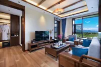 path is leisurely, Brother Axiang Come for you. The Qiaomu Hotels in Yulong