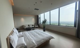 LUQUAN MOUNTAIN HOSTEL