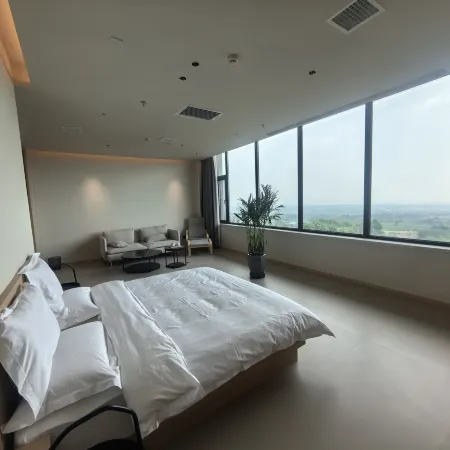 LUQUAN MOUNTAIN HOSTEL
