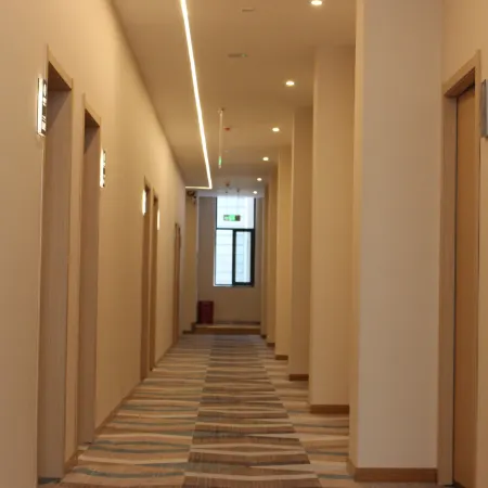 Yuebaiji Hotel
