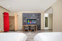 JunZhi Collection Hotel(Tianshui First Peopies HOSPITAL longcheng Square Store) Hotels near Tianshui Bus Terminal