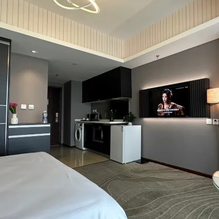 moon hotel