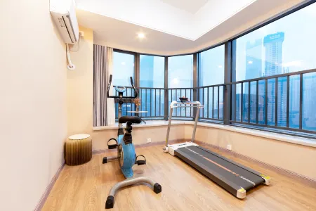 Elong R.YUN Hotel (Jinan Olympic Sports Center The Mix City) Отели рядом с достопримечательностью «Shandong University of Political Science and Law»