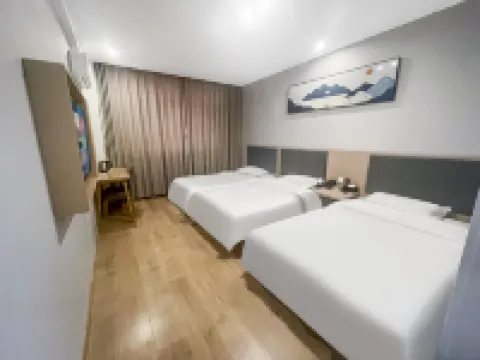 Yuyue Hotel (Zhoukou Wuyi Culture Square)
