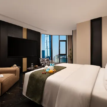 Senchen Terrace Scenic Hotel (Changsha Wu Yi Square IFS Store) Отели рядом с достопримечательностью «Wuyi Square»